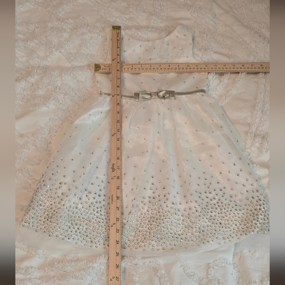 Jona Michelle Girls Cream Dress with Sparkle Details, Size 5 (1205) - Picture 6 of 6